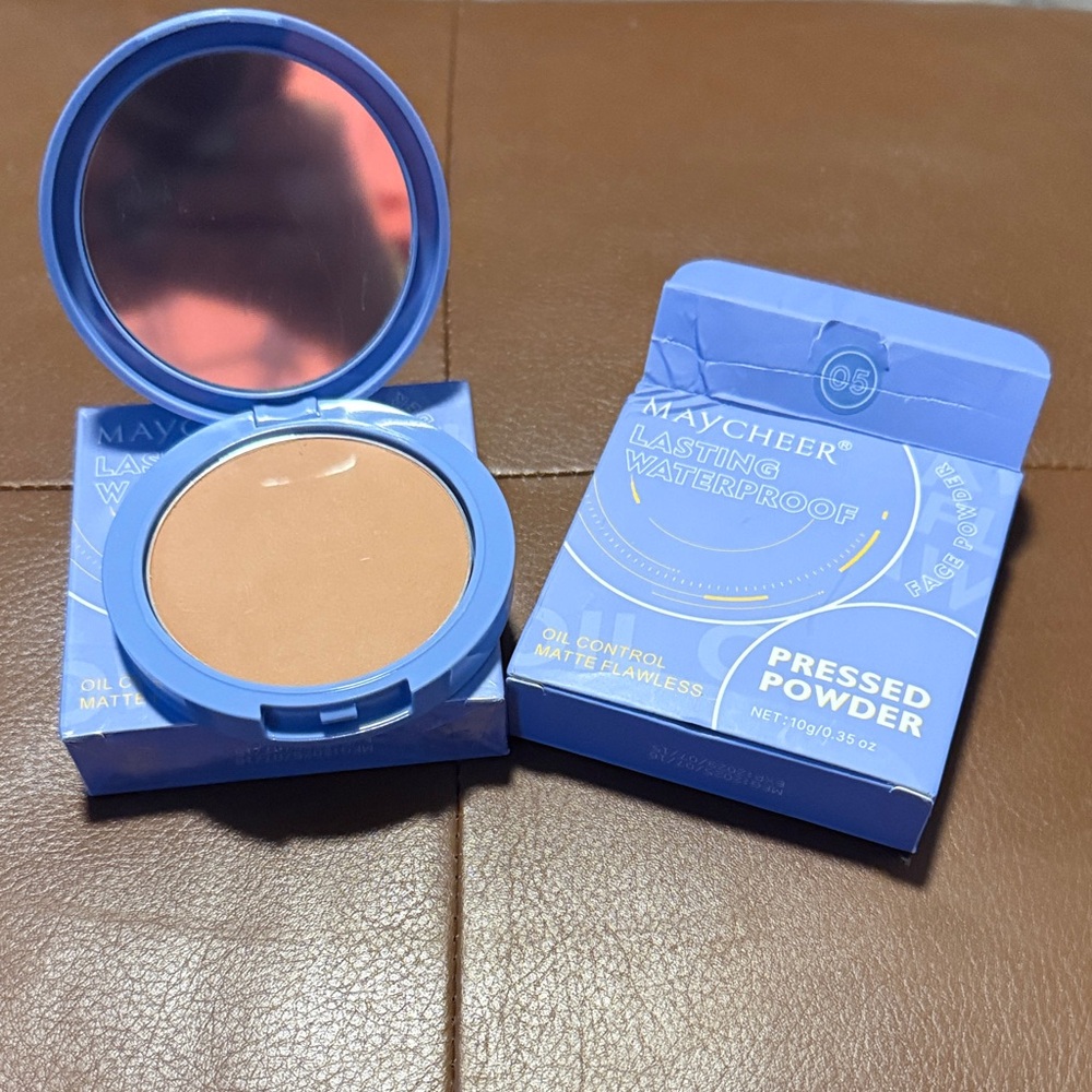 Medium press powder. Waterproof.